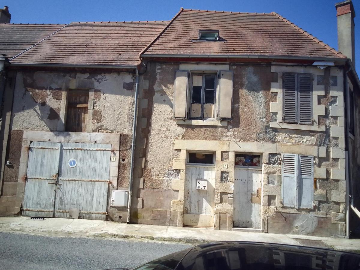 Chambre Chez L'Habitant Saint-Pierre-le-Moûtier Kültér fotó